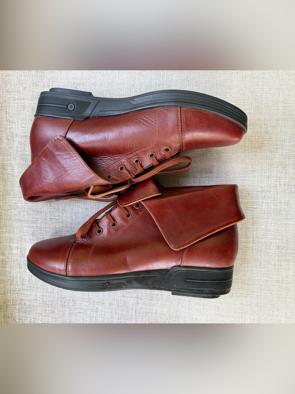 Perfect Fit by Gravity Defyer Cognac Leather Lace-Up Fold-Over Cuffs Boots Sz 11